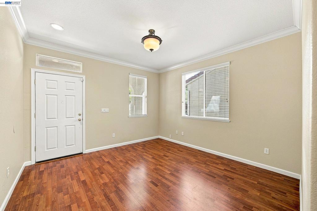 2401 Coffeeberry Road Property Photo 2