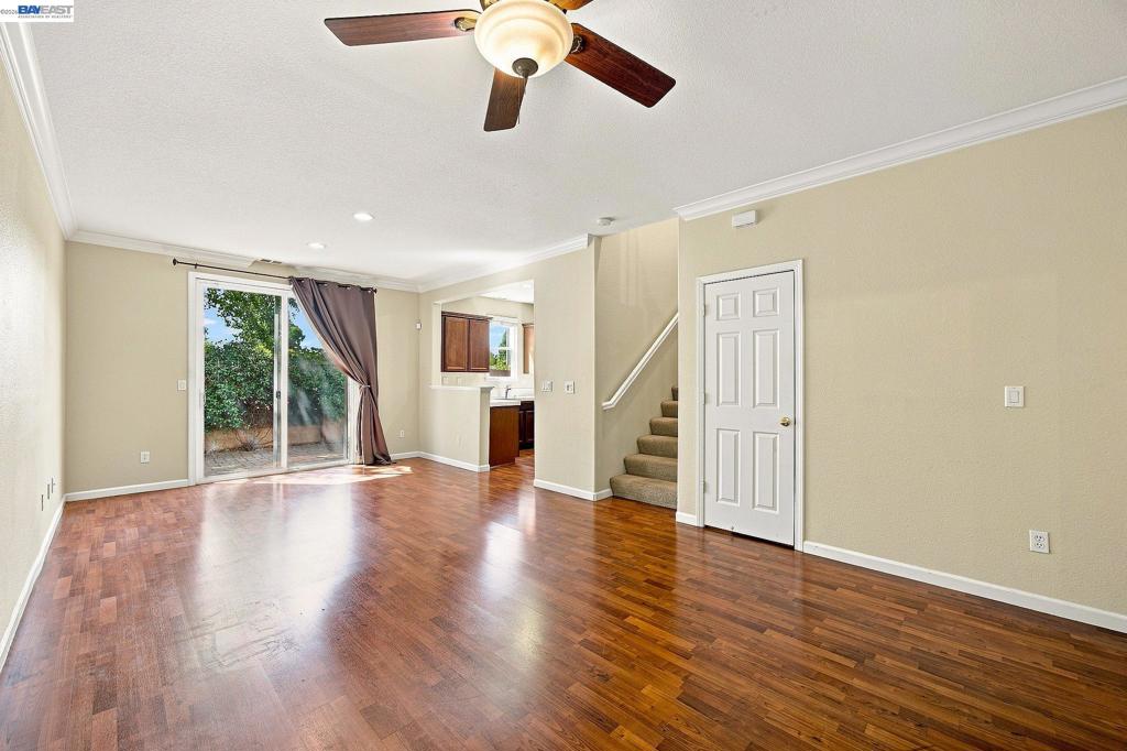 2401 Coffeeberry Road Property Photo 5