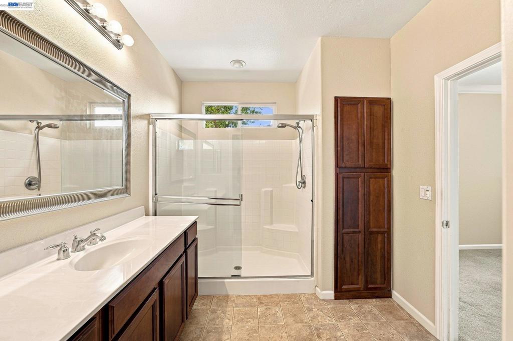 2401 Coffeeberry Road Property Photo 16