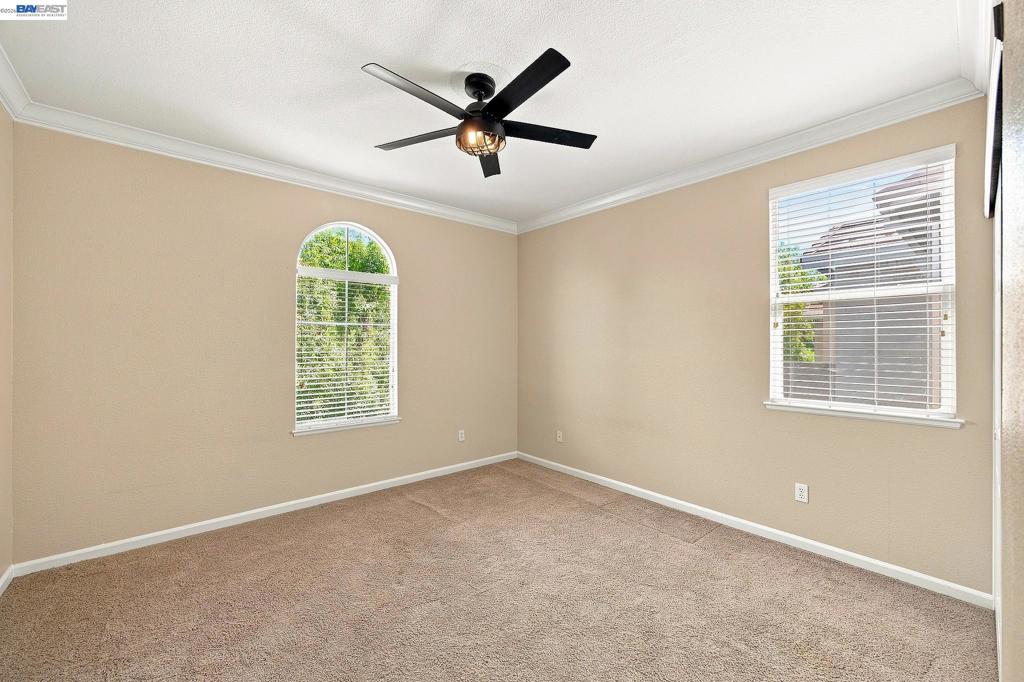 2401 Coffeeberry Road Property Photo 21