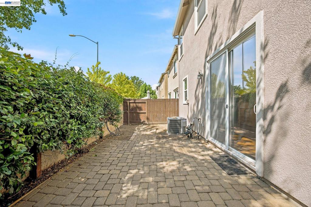 2401 Coffeeberry Road Property Photo 27