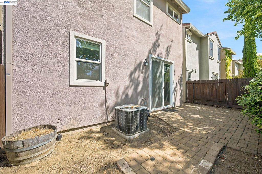 2401 Coffeeberry Road Property Photo 28