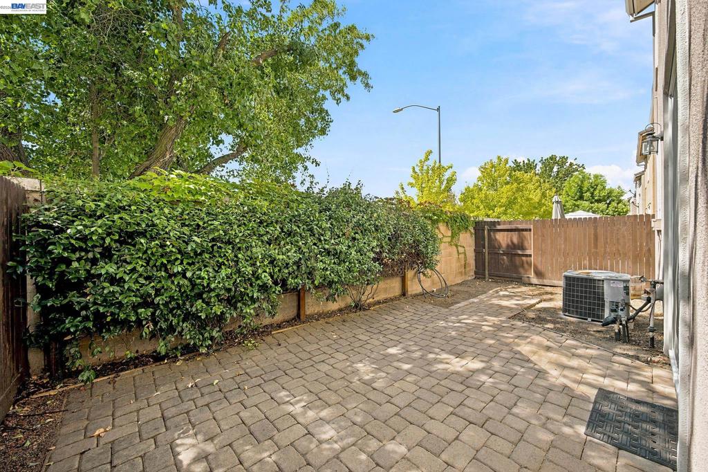 2401 Coffeeberry Road Property Photo 29