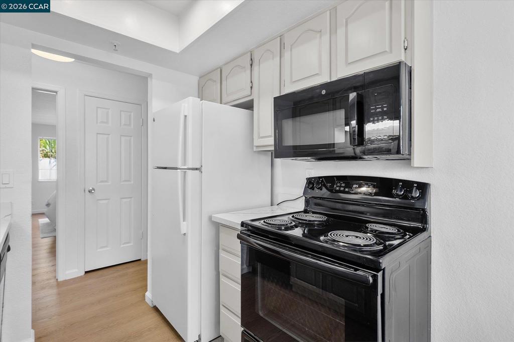 946 Elgin St C Property Photo 11