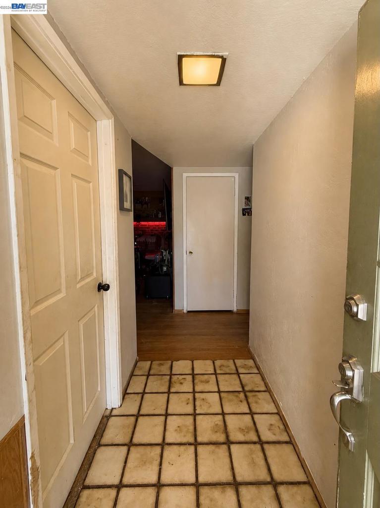 5814 Hemlock St Property Photo 7