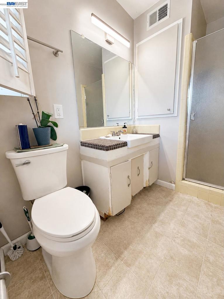 5814 Hemlock St Property Photo 19