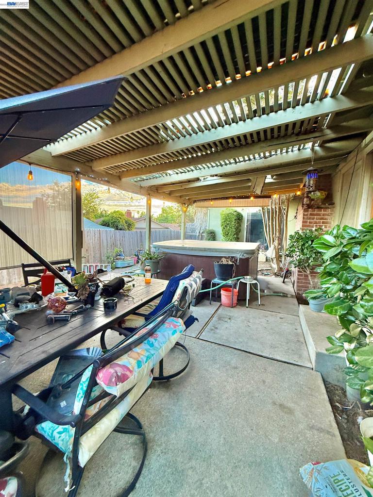 5814 Hemlock St Property Photo 30