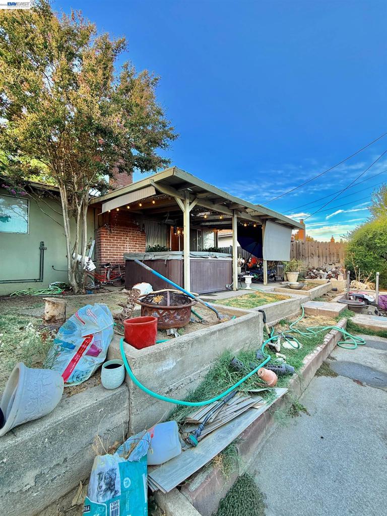 5814 Hemlock St Property Photo 32