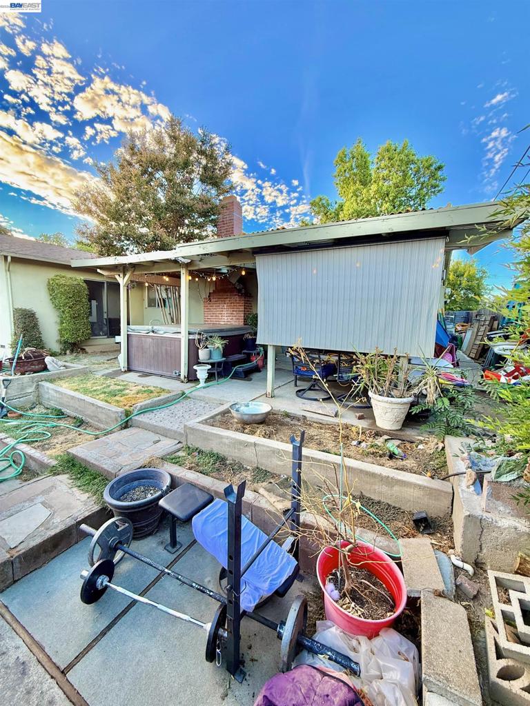 5814 Hemlock St Property Photo 33
