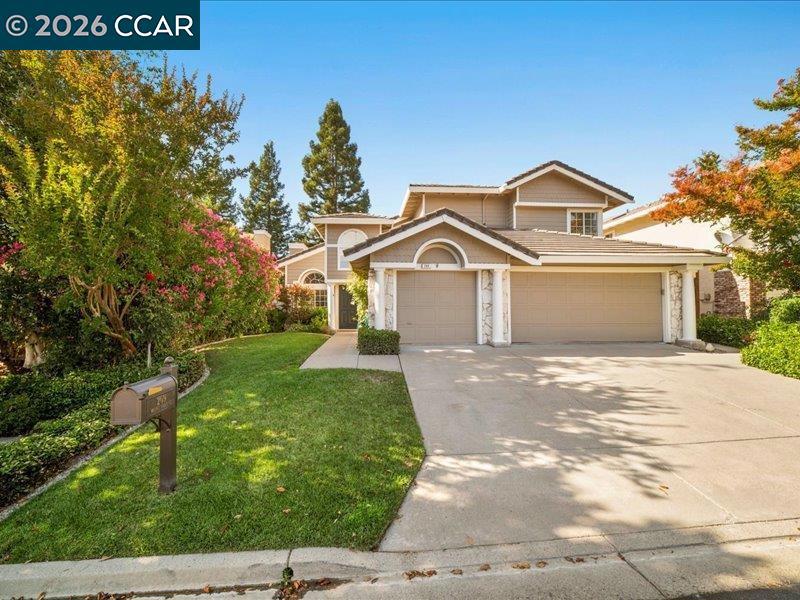 209 Walnut Creek Ct Property Photo 3