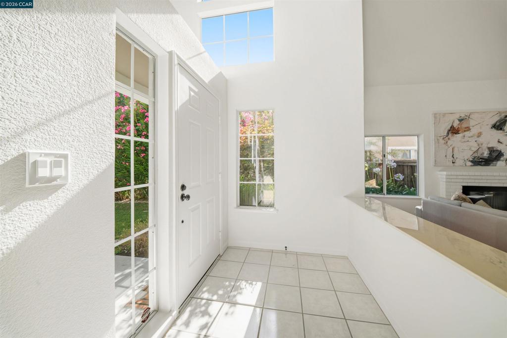 209 Walnut Creek Ct Property Photo 4