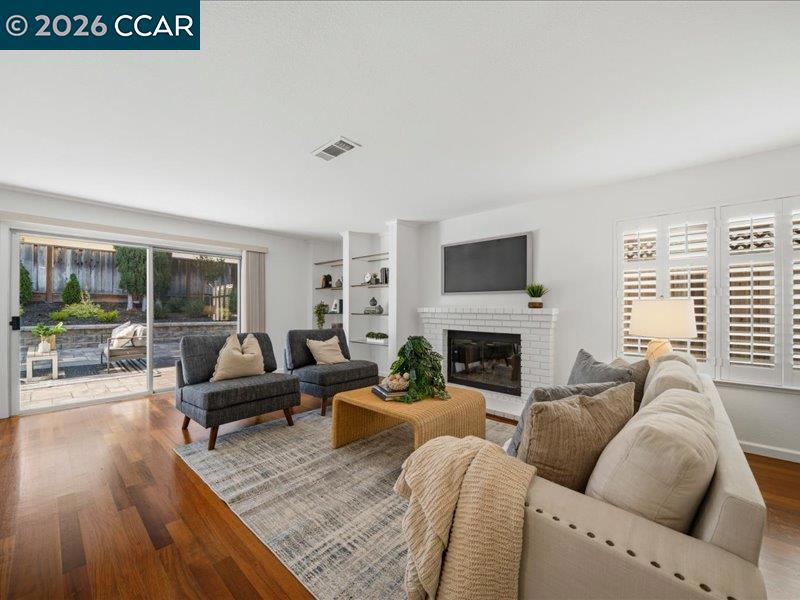 209 Walnut Creek Ct Property Photo 26