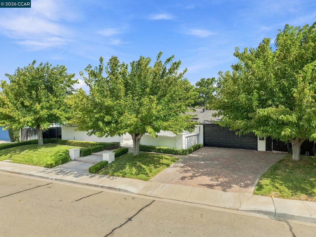 840 Kane Circle Property Photo 3