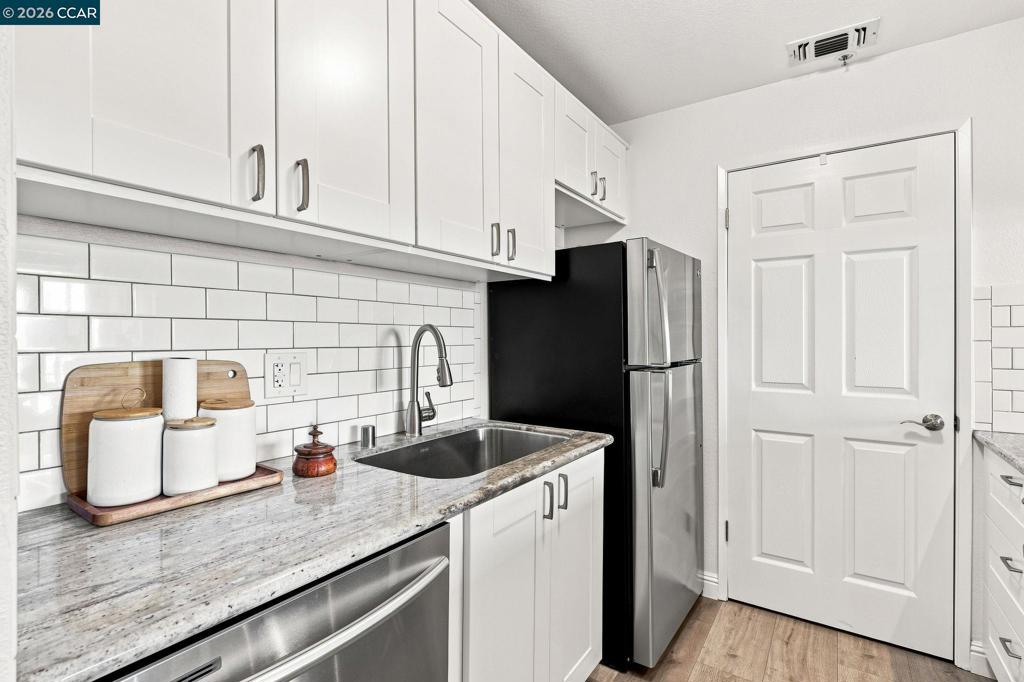 460 Bollinger Canyon Ln 285 Property Photo 10