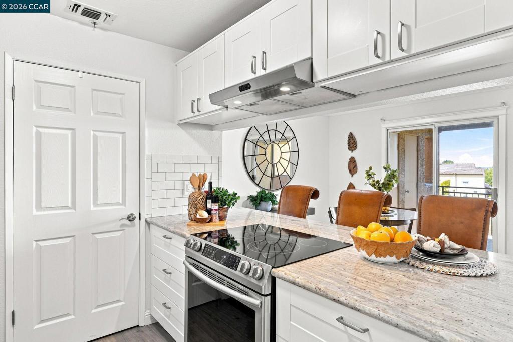 460 Bollinger Canyon Ln 285 Property Photo 11