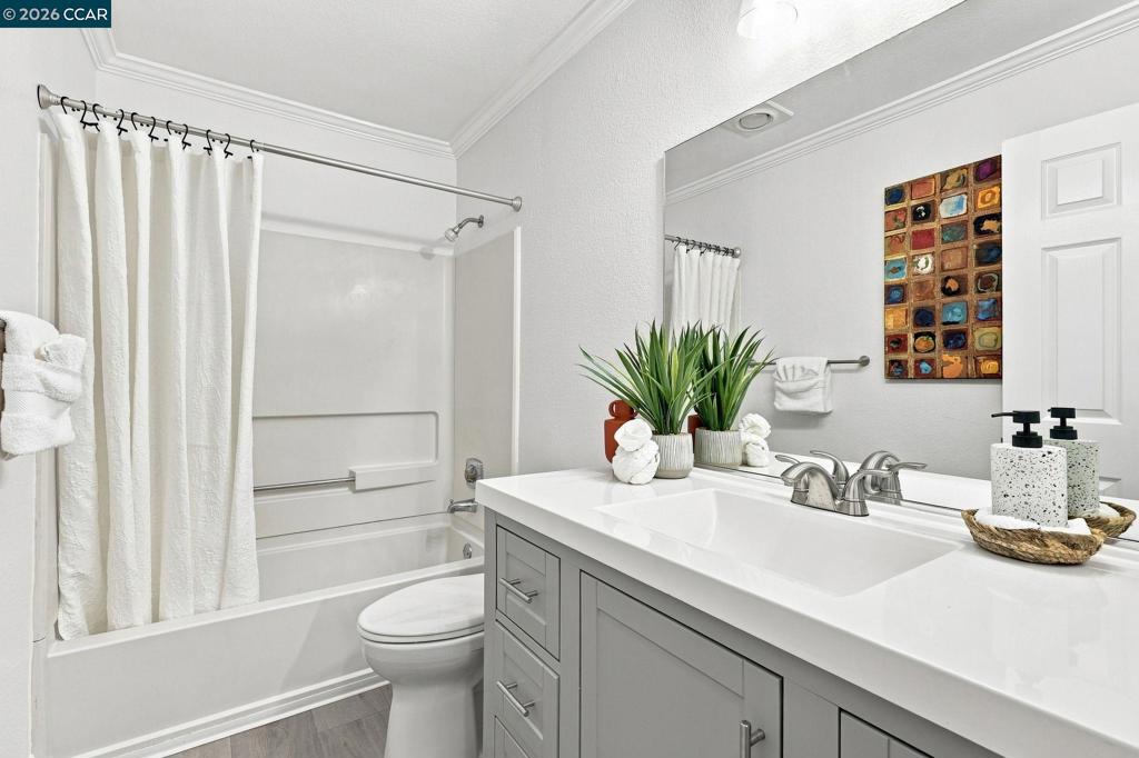 460 Bollinger Canyon Ln 285 Property Photo 23