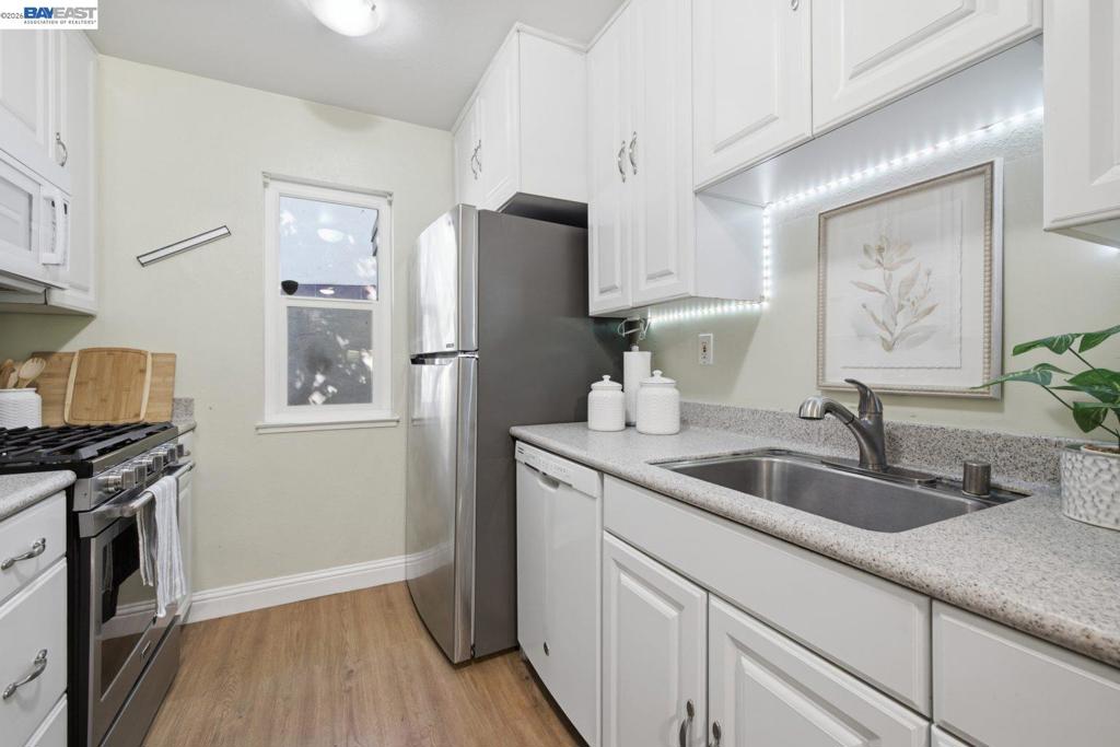 1526 Parkwood Pl Property Photo 18