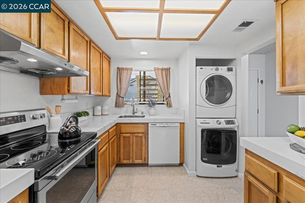 720 Live Oak Ln Property Photo 16