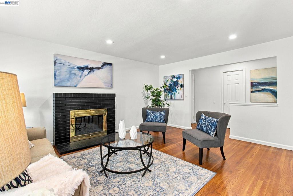 4127 Florida Ct Property Photo 5