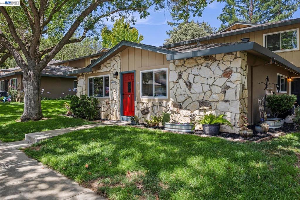 8110 Arroyo Dr Property Photo 1