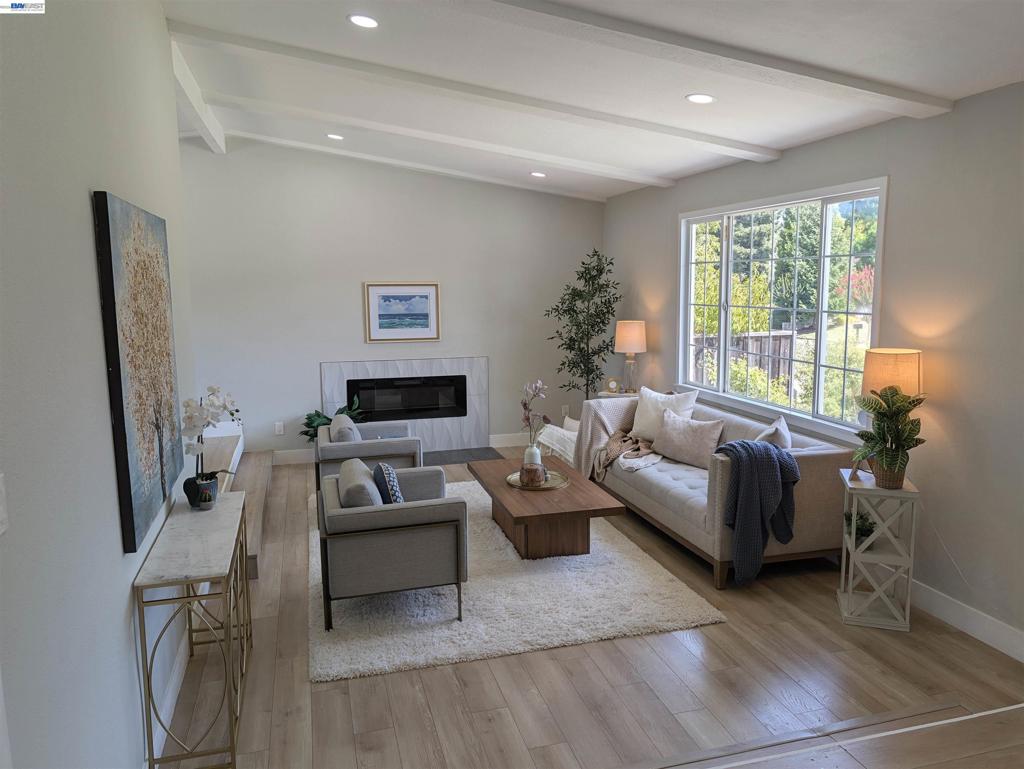 2782 Canyon Creek Dr Property Photo 2