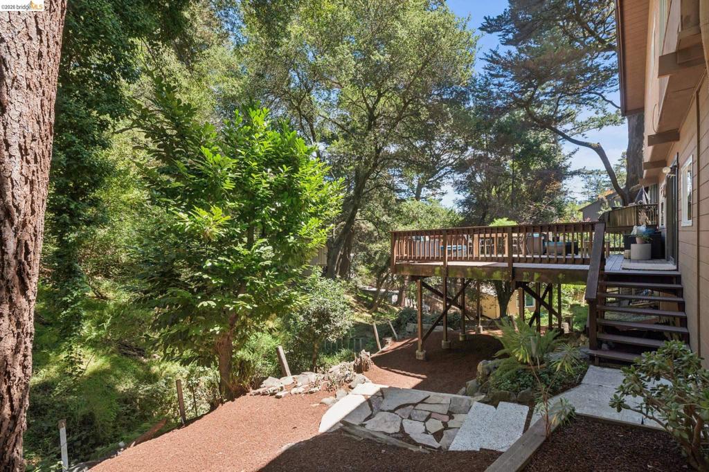 7218 Homewood Dr Property Photo 1