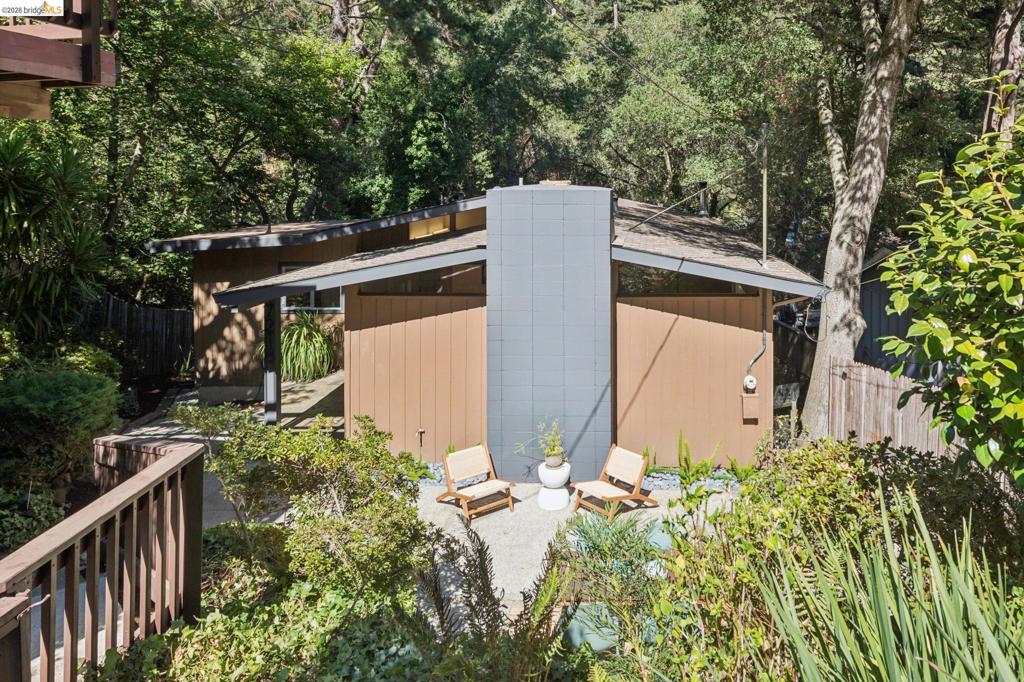 7218 Homewood Dr Property Photo 3
