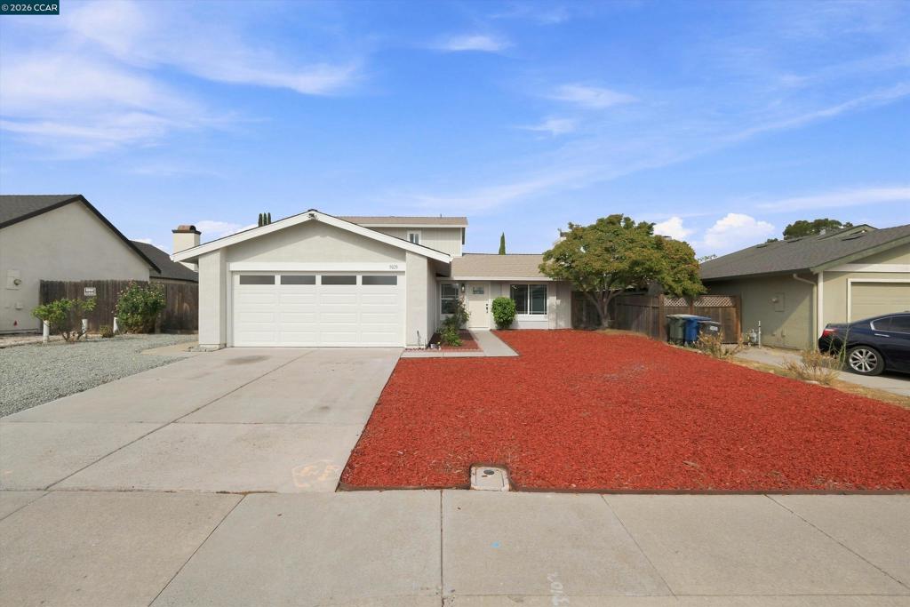5029 Teakwood Dr Property Photo 3