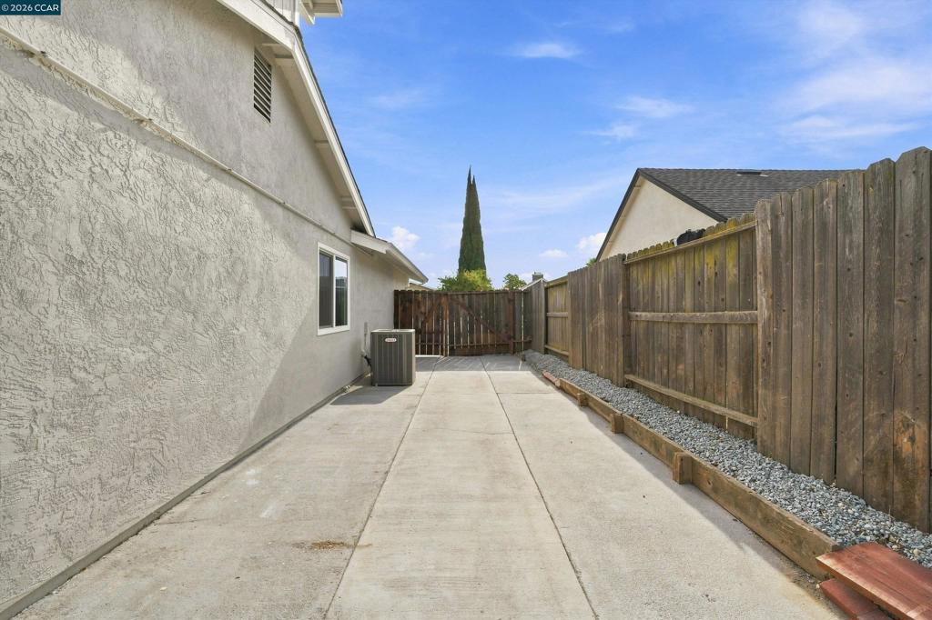 5029 Teakwood Dr Property Photo 28