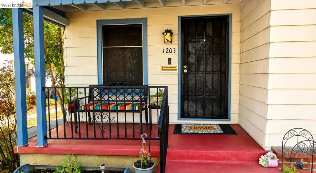 1203 D St Property Photo 2