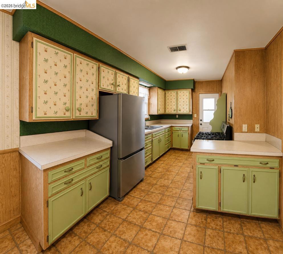 1203 D St Property Photo 7