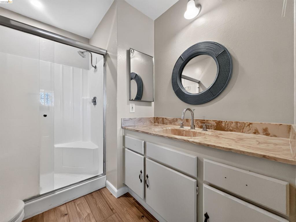 909 Mini Dr Property Photo 8