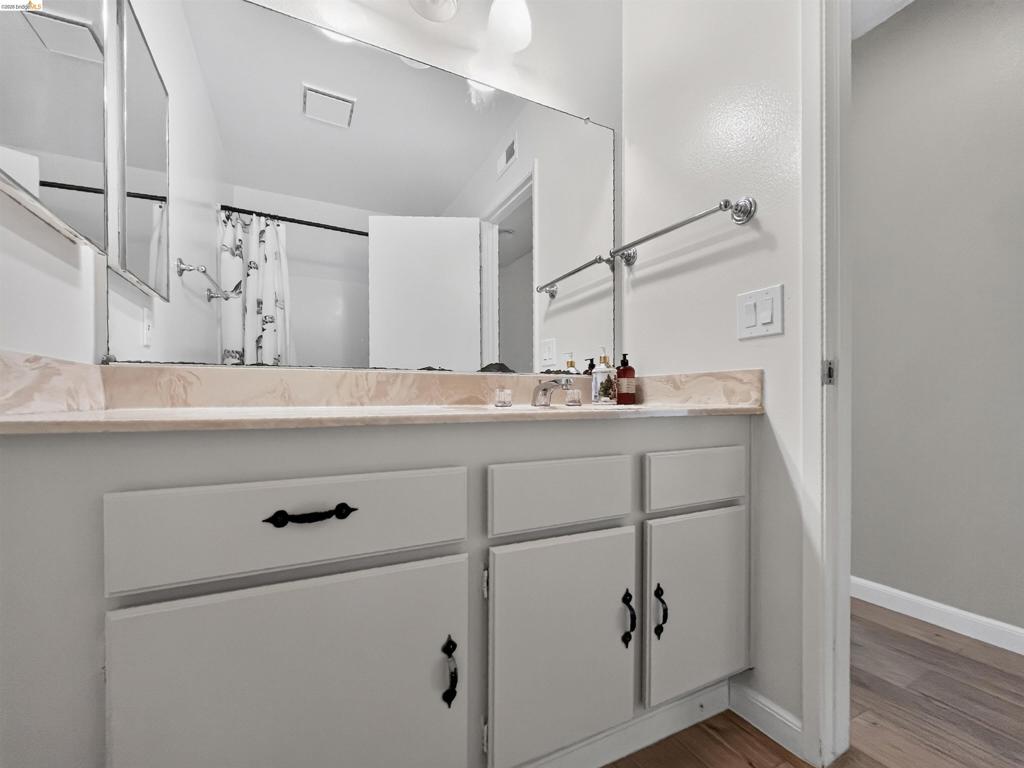 909 Mini Dr Property Photo 16