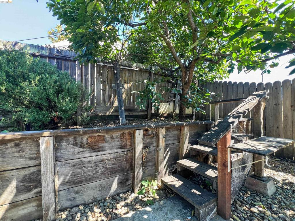 909 Mini Dr Property Photo 19