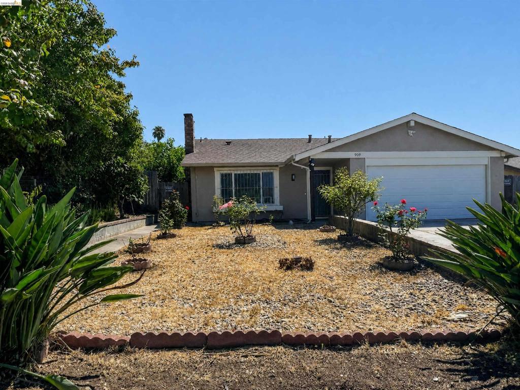 909 Mini Dr Property Photo 22