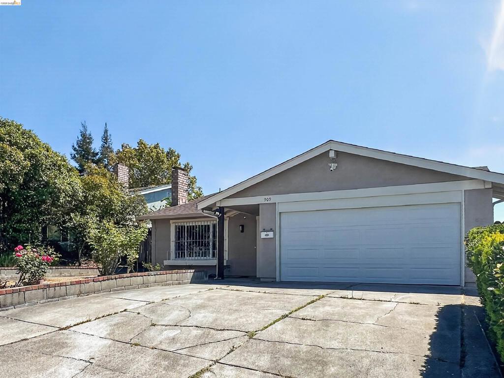 909 Mini Dr Property Photo 23
