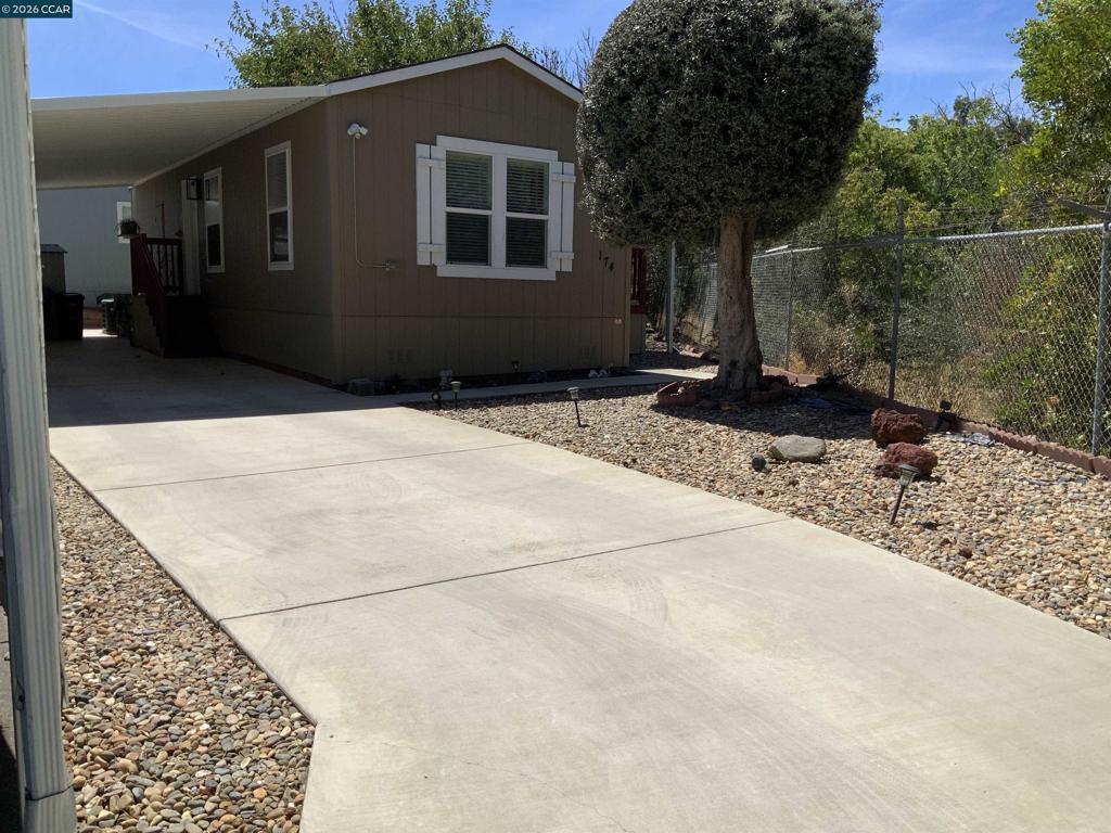 174 Sunset Way Property Photo 1