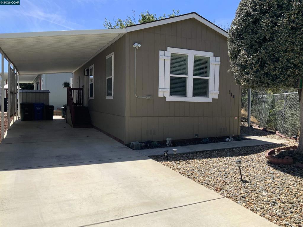 174 Sunset Way Property Photo 2