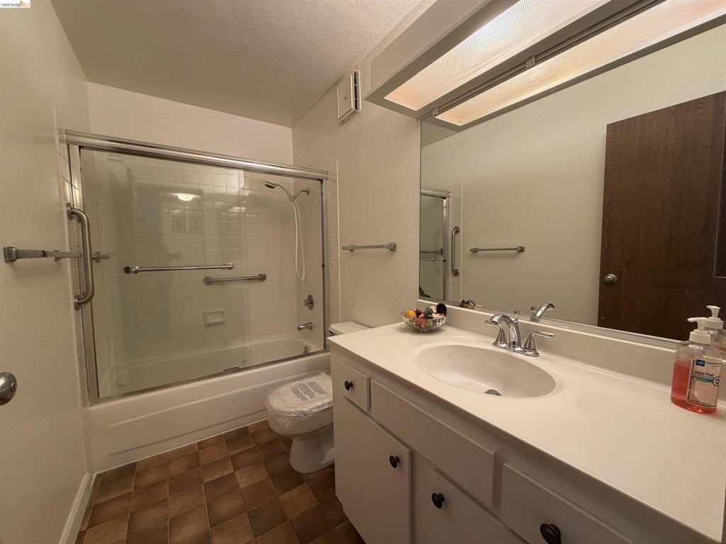 555 Pierce St 1021 Property Photo 16