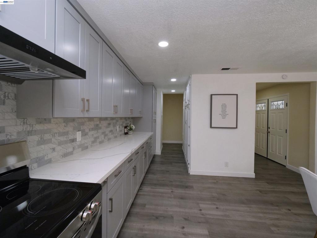 20 Yale Ct Property Photo 11
