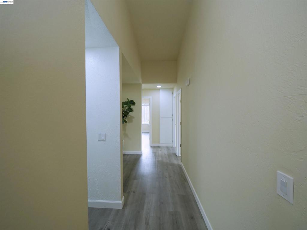 20 Yale Ct Property Photo 47