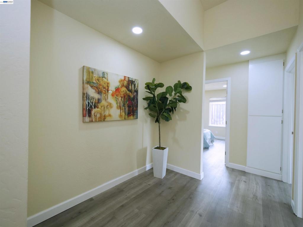 20 Yale Ct Property Photo 50