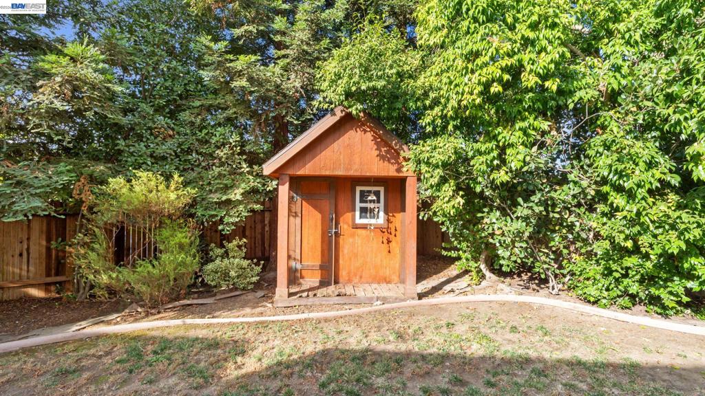3199 Maui St Property Photo 26