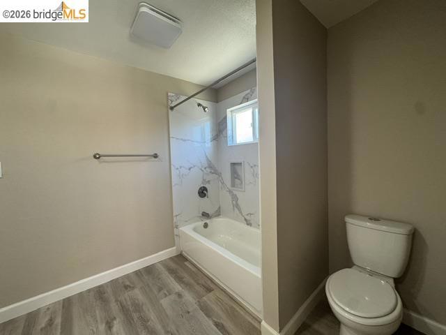 35 E 16th St Property Photo 9