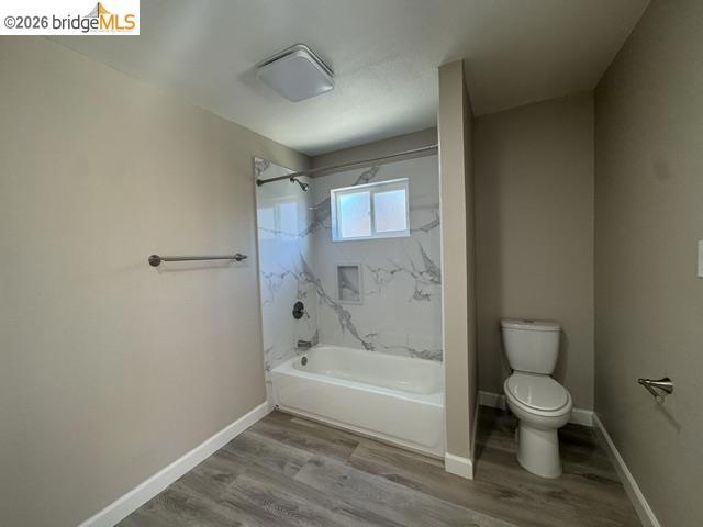 35 E 16th St Property Photo 10