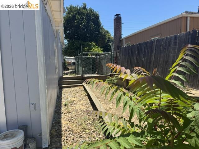 35 E 16th St Property Photo 17