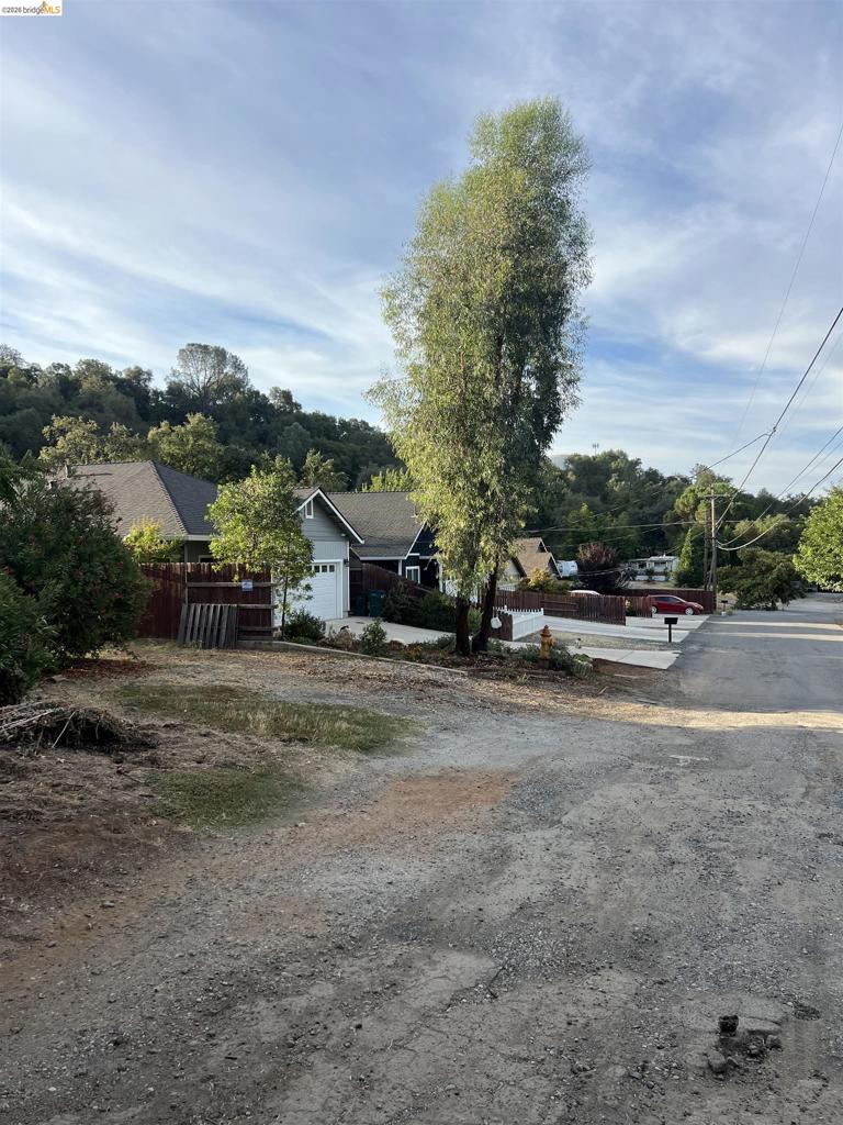 18237 9th Ave Property Photo 3