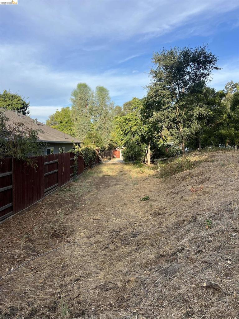 18237 9th Ave Property Photo 5