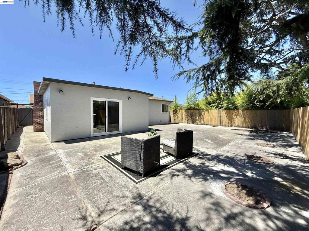 15350 Dewey St Property Photo 55