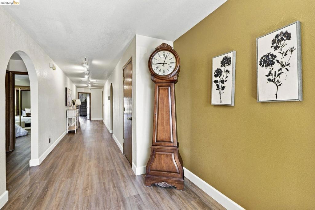 4841 Spinnaker Way Property Photo 3